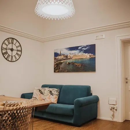 Apartment Antico Rosone Charme Historic Center Gessica Hh